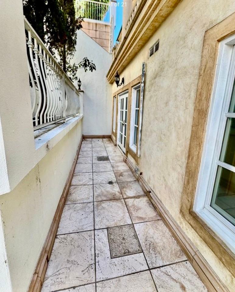 2618 N Vermont Ave - Photo 6 of 17