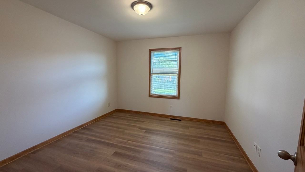 6387 Amanda Dr - Photo 5 of 19