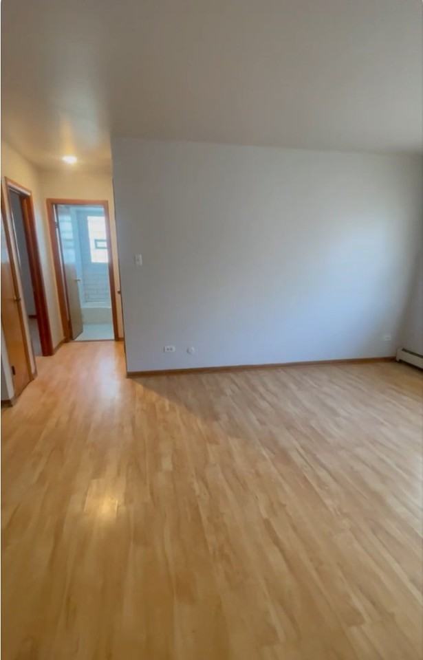 2204 123rd St #1N - Photo 2 of 4