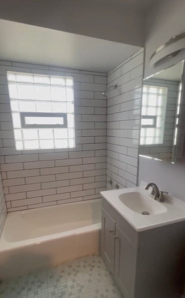 2204 123rd St #1N - Photo 4 of 4