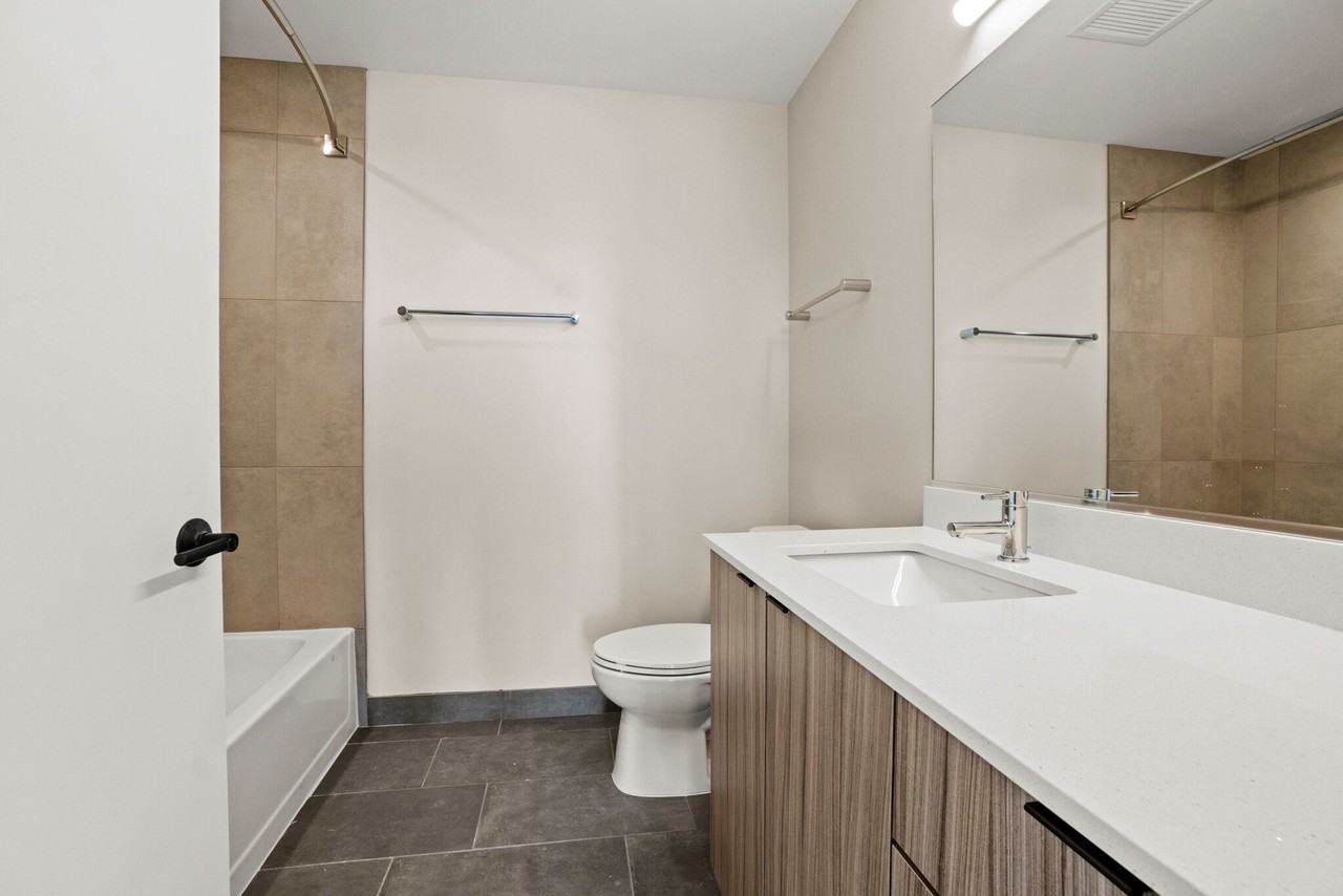 4603 N Broadway St - Photo 7 of 13