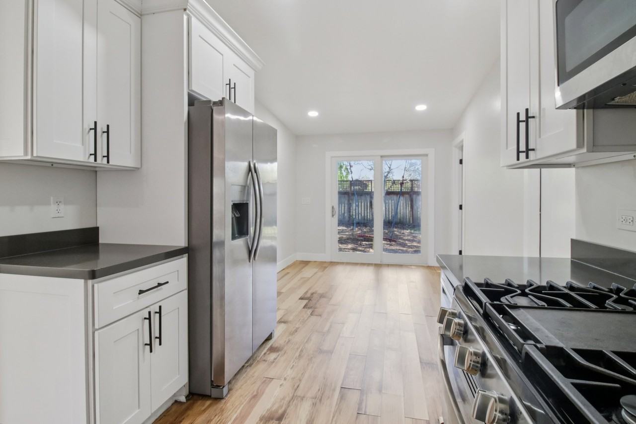 30 Bloomfield Rd - Photo 3 of 18