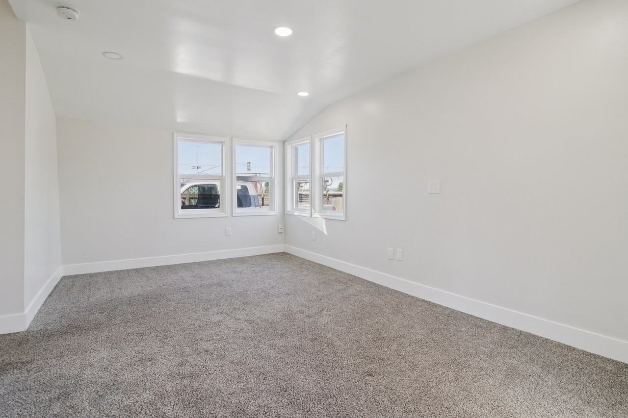 30 Bloomfield Rd - Photo 7 of 18