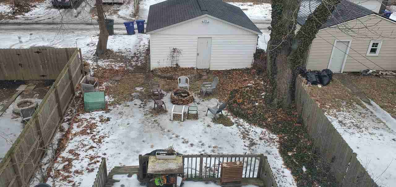 236 E Maynard Ave - Photo 4 of 5