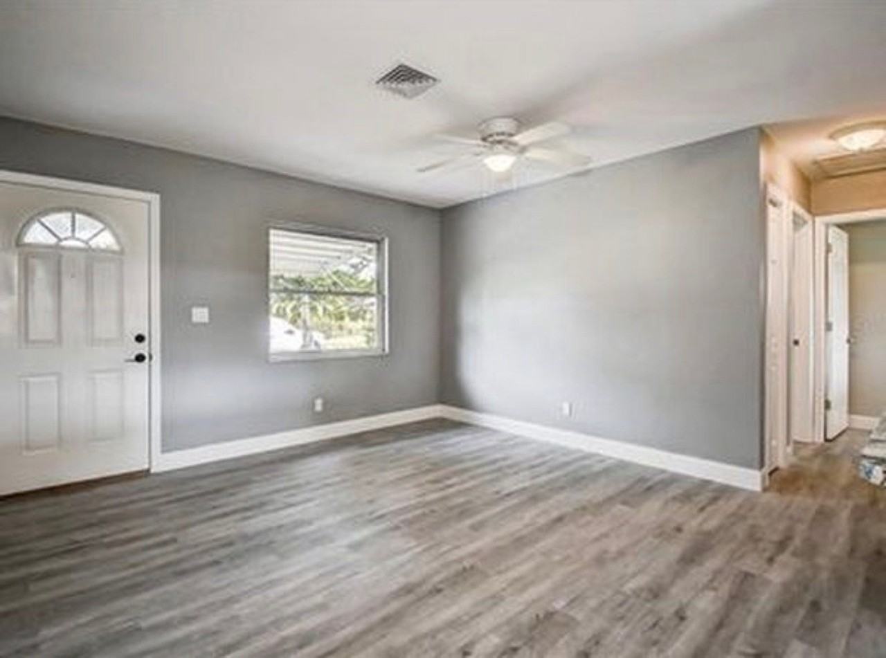 6418 43rd Ave N - Photo 2 of 10