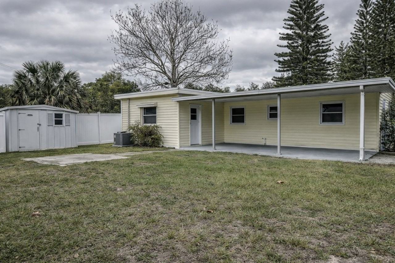 6418 43rd Ave N - Photo 7 of 10