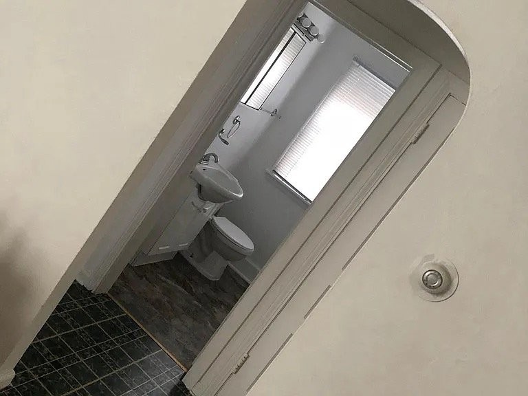 429 Strong Ave - Photo 5 of 13