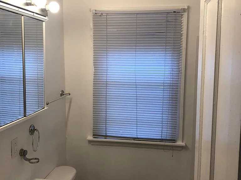 429 Strong Ave - Photo 6 of 13