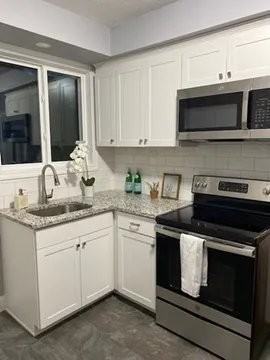 655 Gardners Neck Rd #2 - Photo 2 of 6