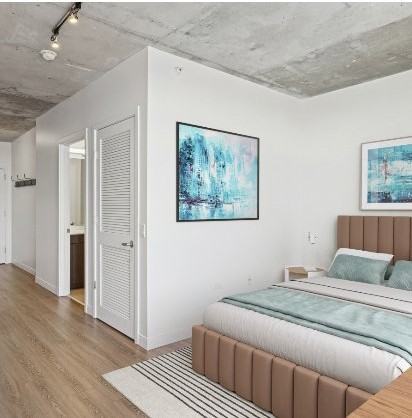 734 N Morgan St - Photo 2 of 18