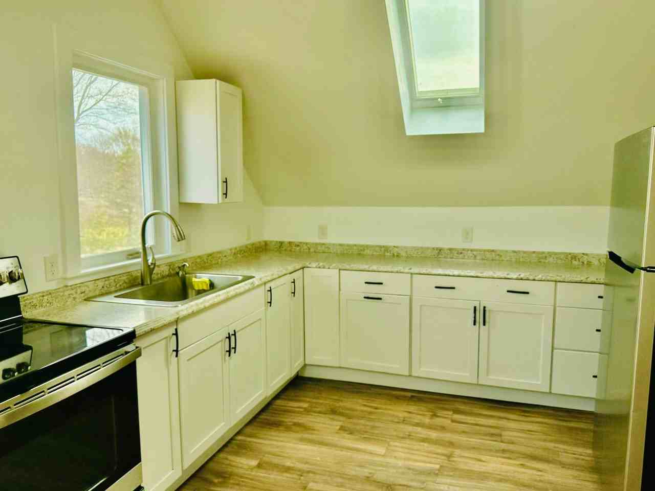 288A Pleasant St #A - Photo 6 of 19