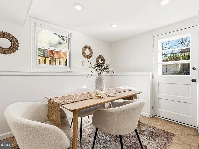 117 Lynnmoor Dr - Photo 4 of 12