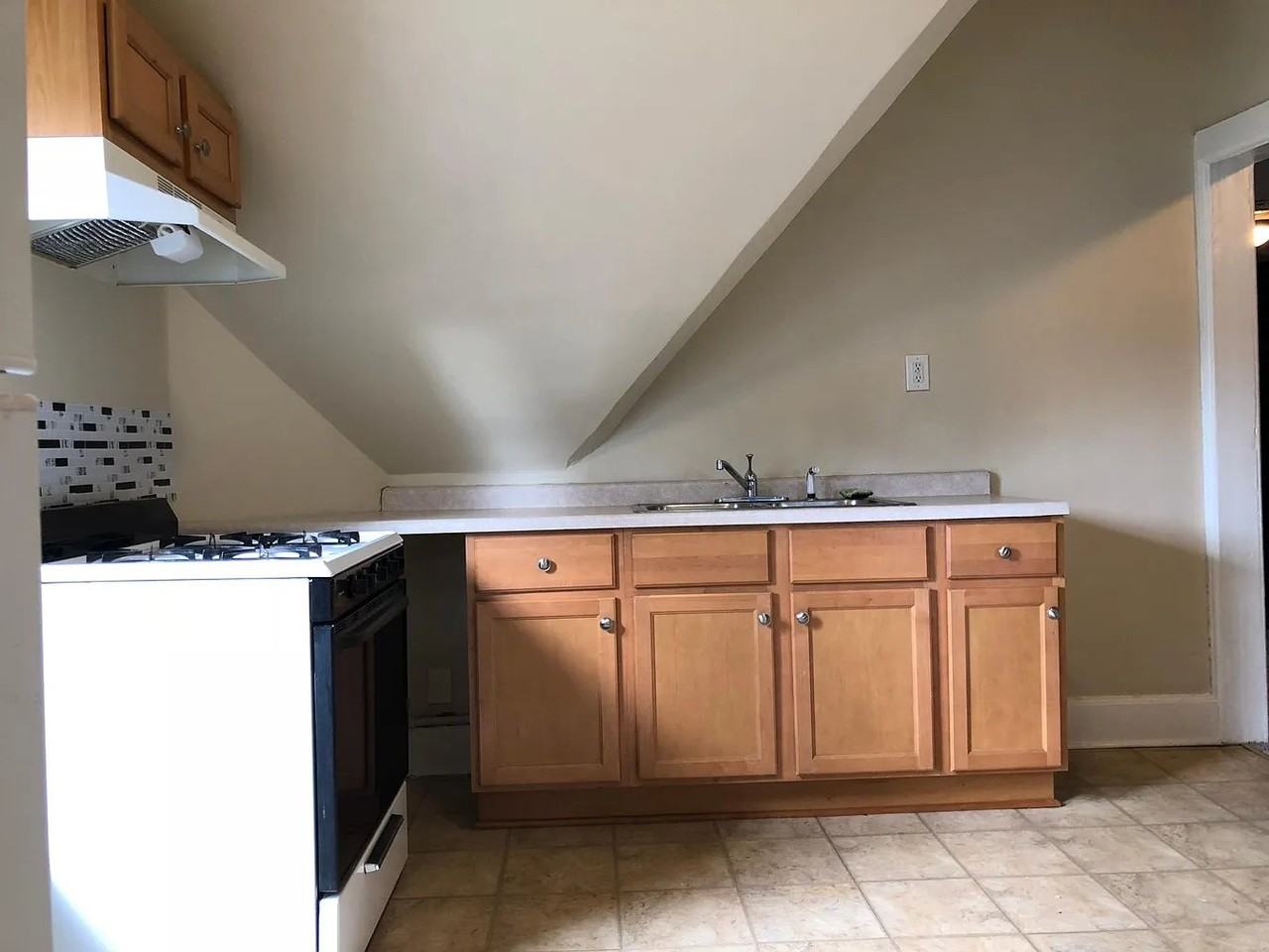 1741 N Farwell Ave #3rdFL - Photo 3 of 14