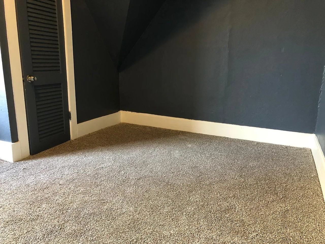 1741 N Farwell Ave #3rdFL - Photo 7 of 14