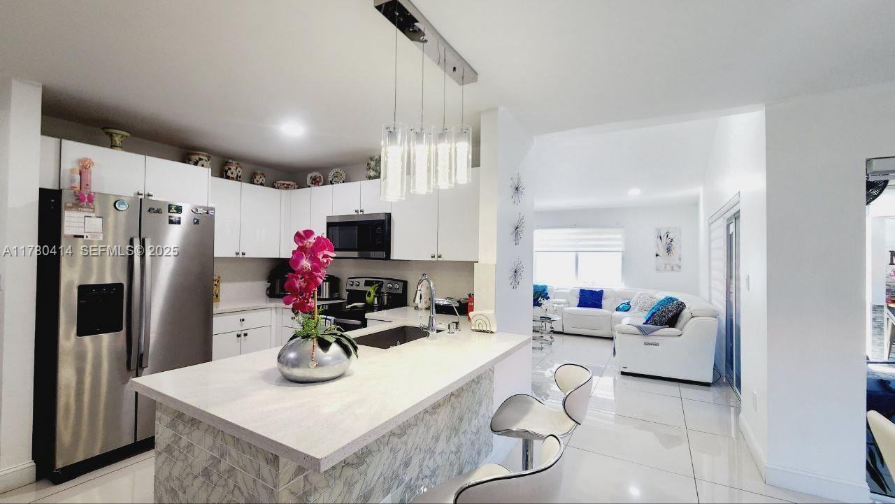 434 Southwest 99th Court - Photo 2 of 30