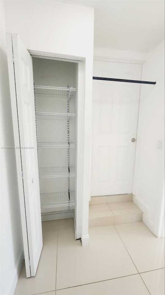 434 Southwest 99th Court - Photo 7 of 30