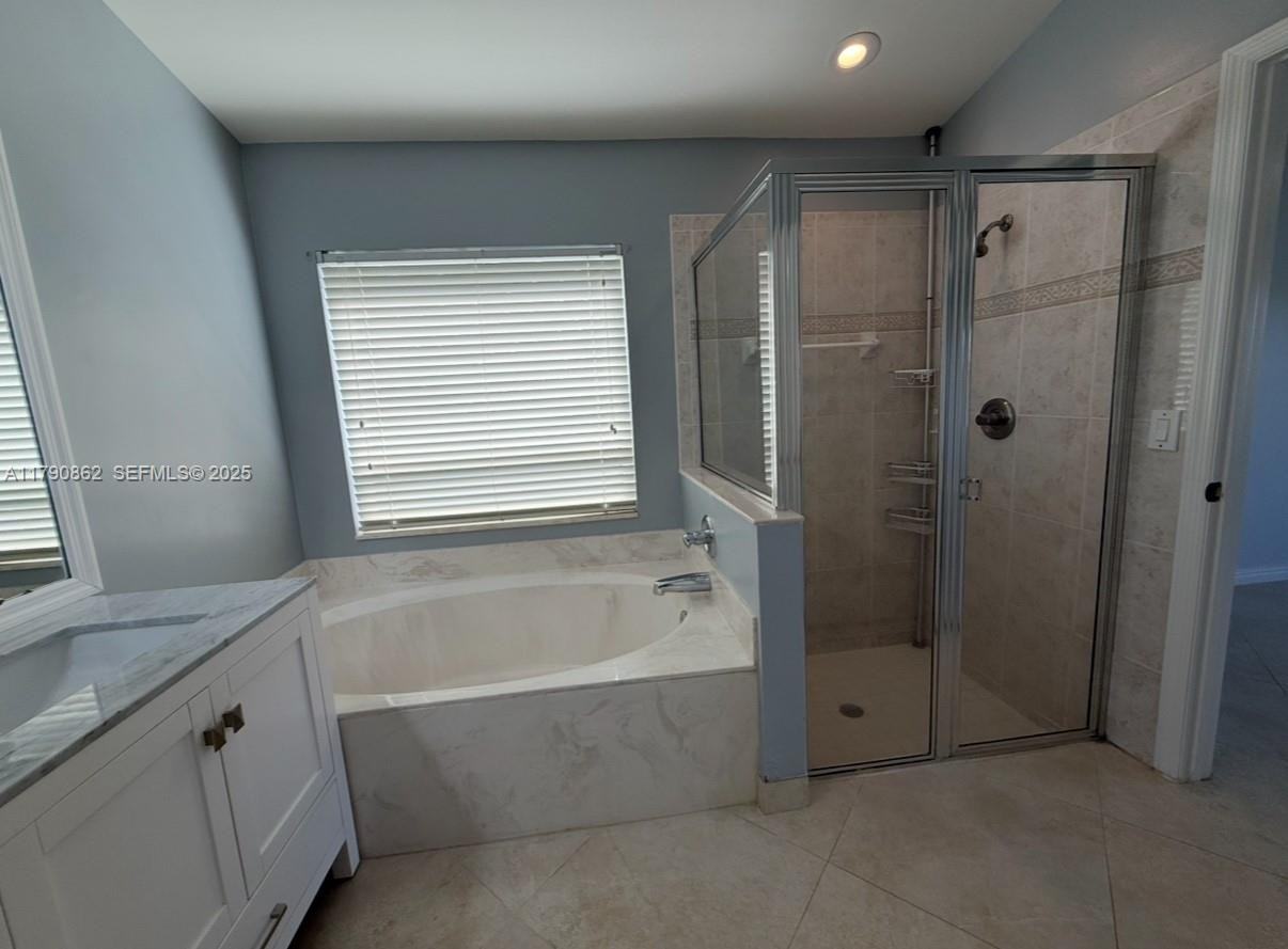 14365 Northwest 15th Street - Photo 3 of 33