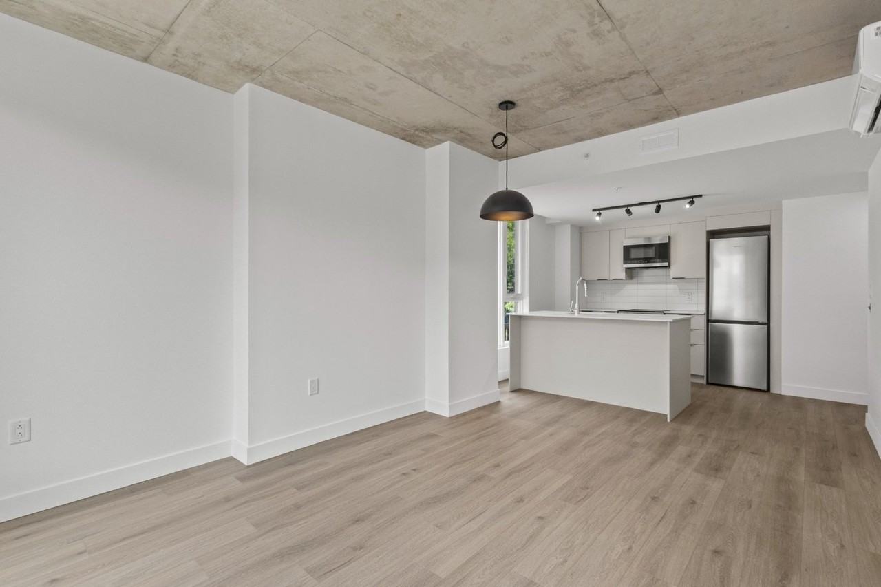 2198 Boul De Maisonneuve E - Photo 5 of 21