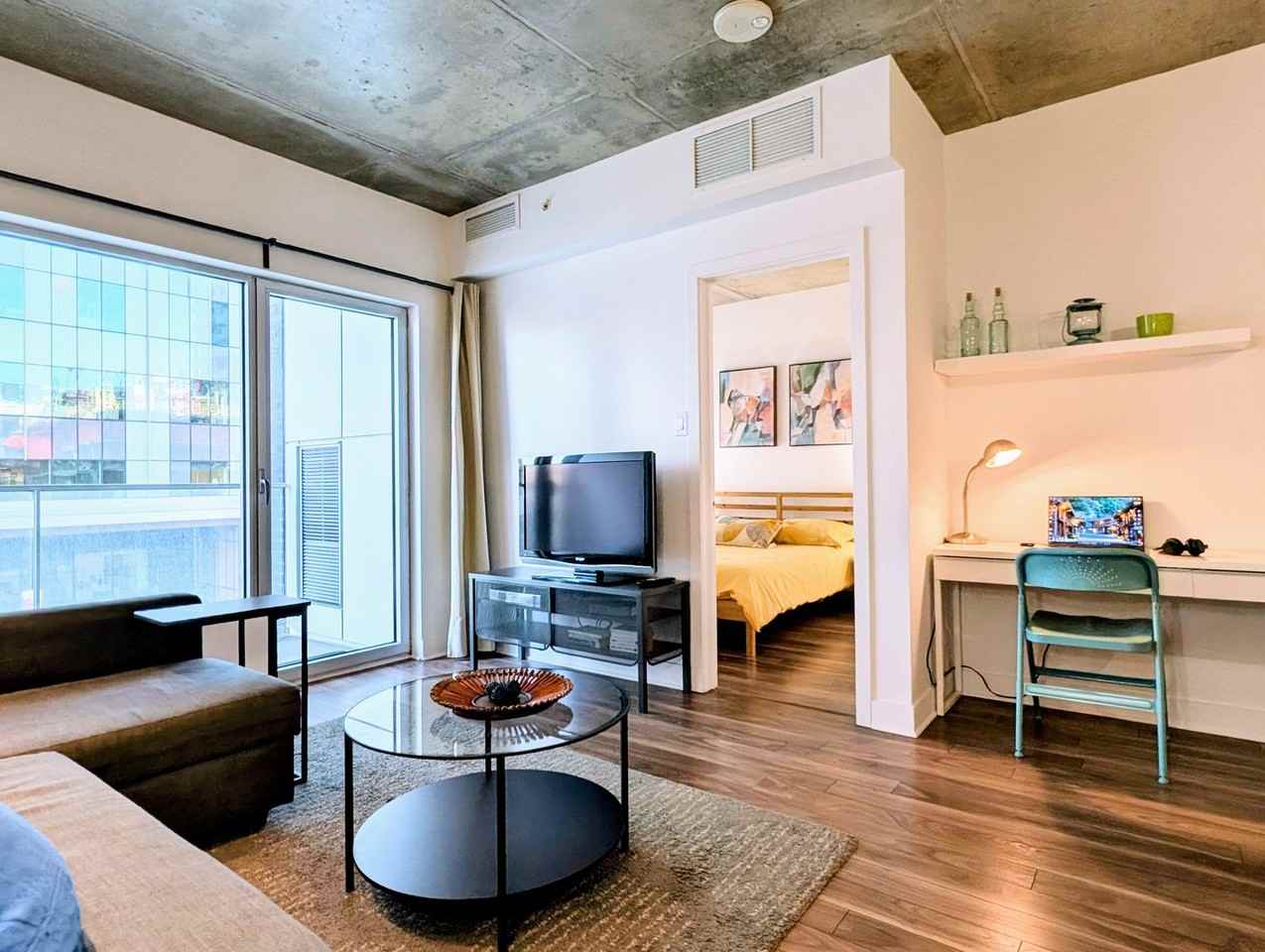 1150 Rue Saint-Denis - Photo 4 of 30