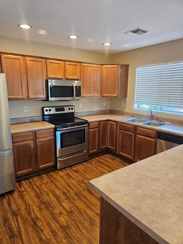 586 W Cobblestone Ct - Photo 7 of 18