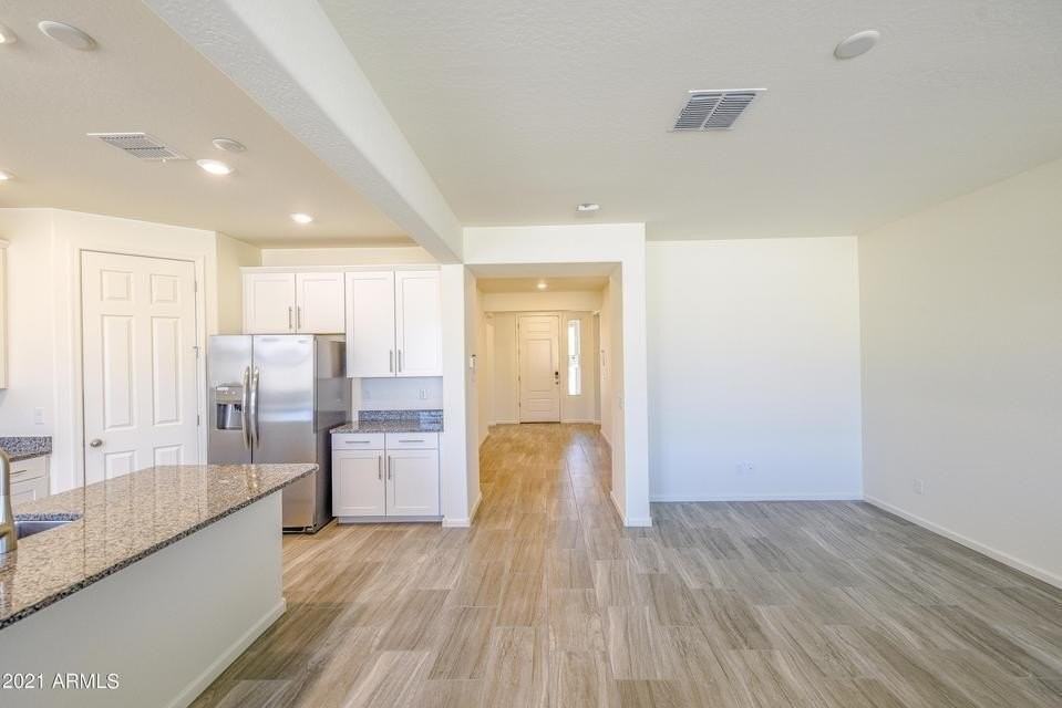 24092 N 165th Ln - Photo 3 of 6