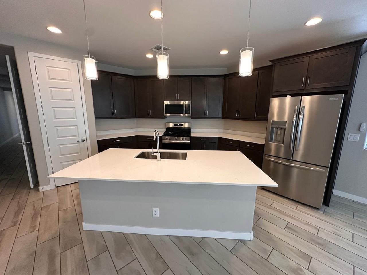 21006 S 231st St - Photo 6 of 42