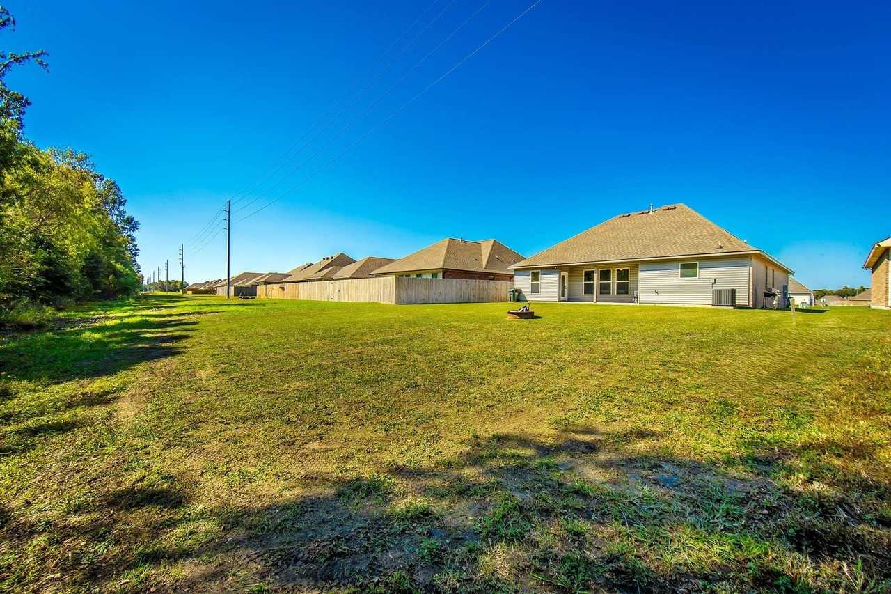 208 Marie Claire Dr - Photo 2 of 13