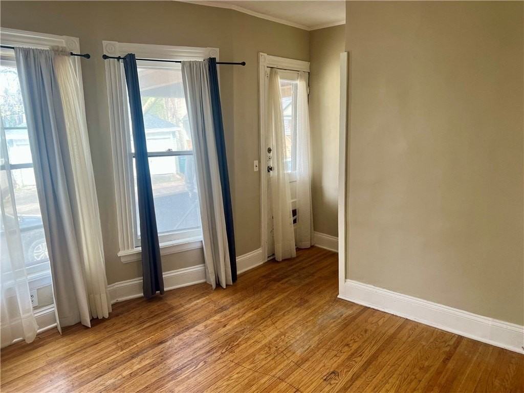 237 Richard St - Photo 4 of 24