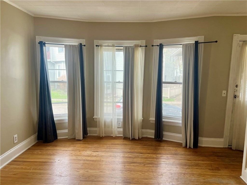 237 Richard St - Photo 5 of 24