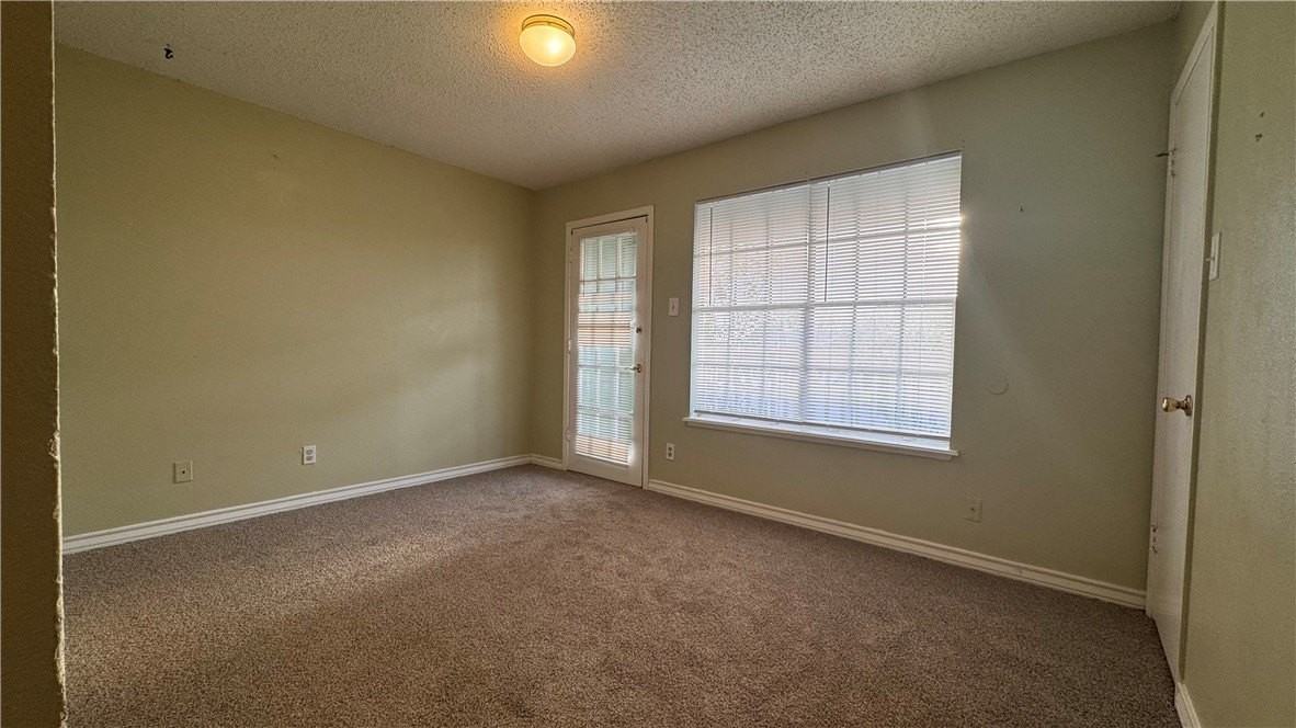 7225 Owen Ct #C - Photo 4 of 17