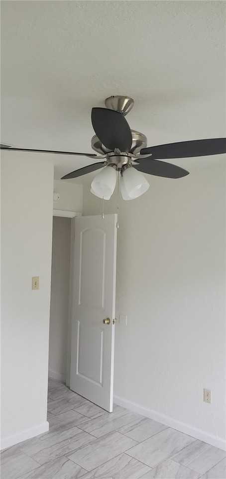 6617 Meadowbreeze Pkwy - Photo 6 of 9