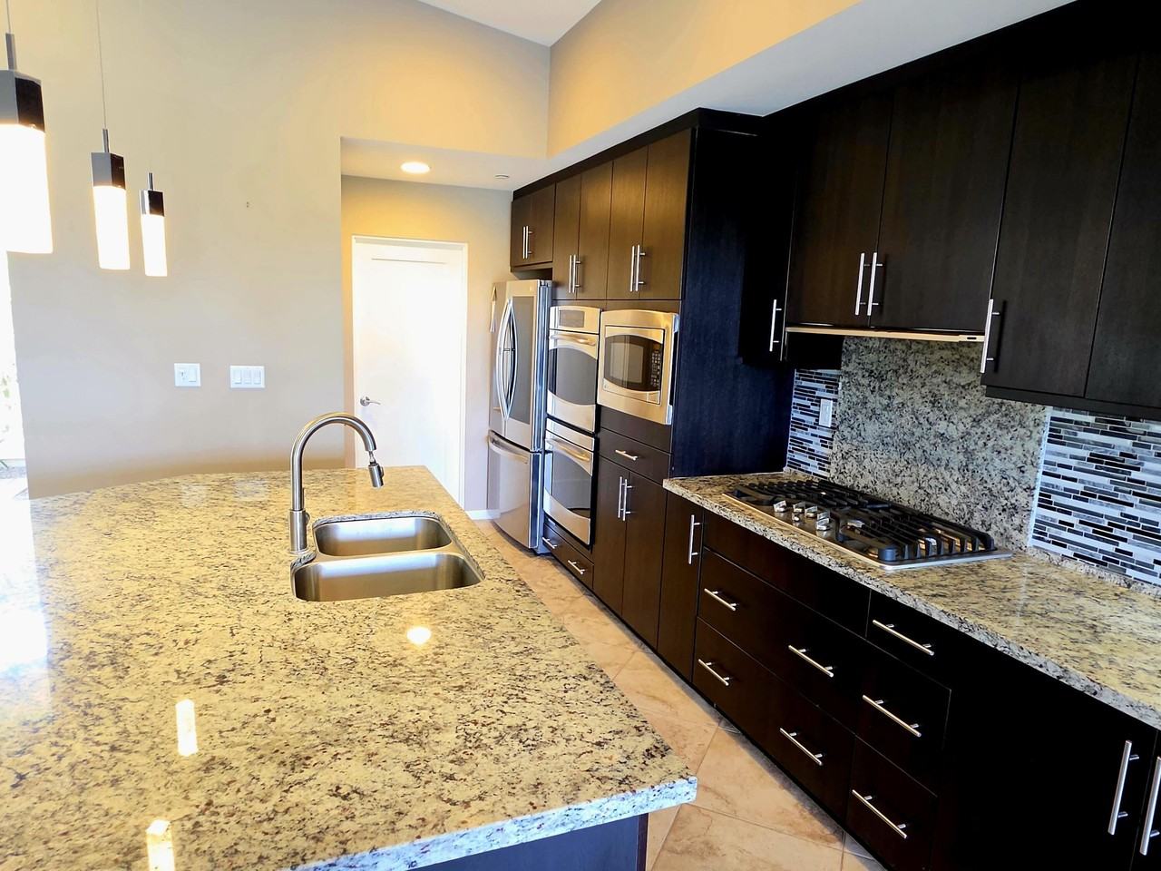 4415 Vantage Ln - Photo 7 of 50