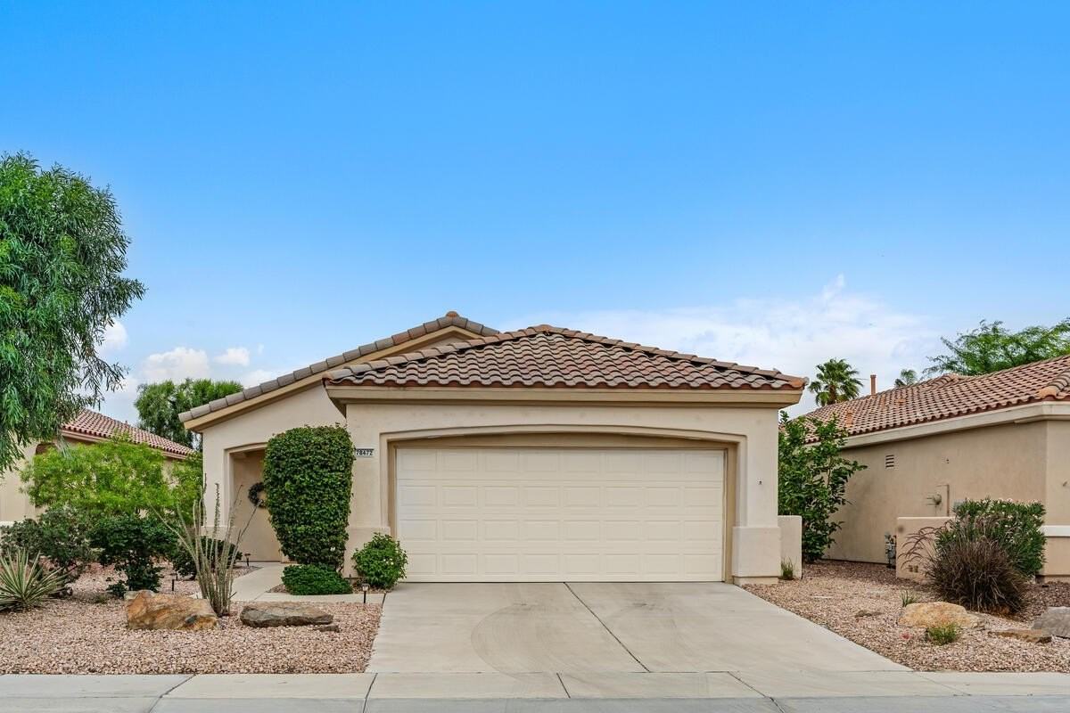 78472 Glastonbury Way - Photo 2 of 28