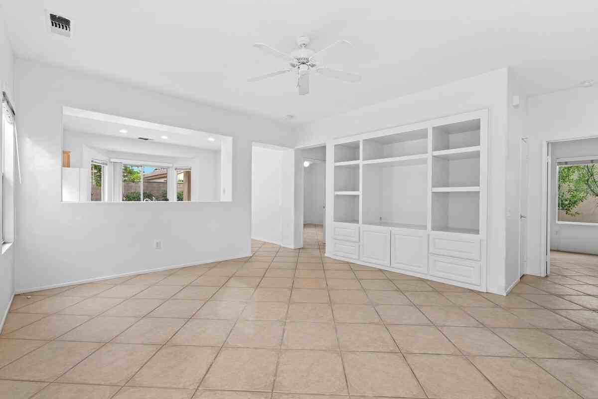 78472 Glastonbury Way - Photo 5 of 28