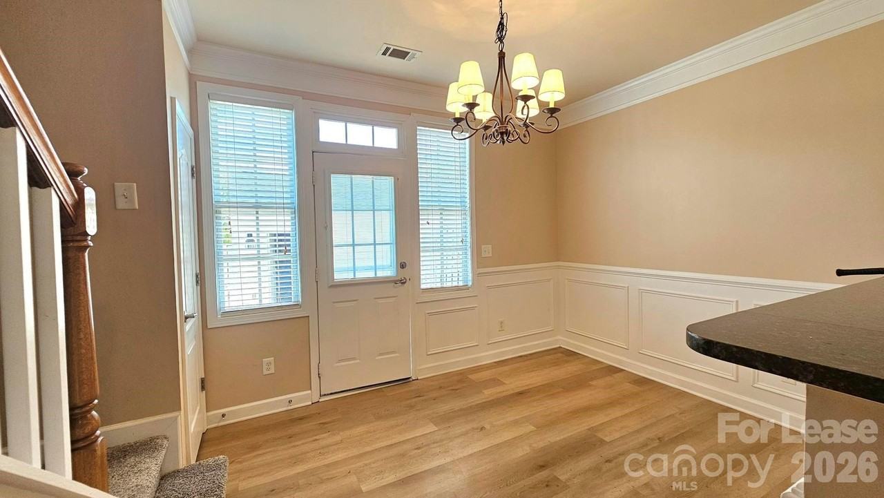 1067 Writers Way - Photo 5 of 12