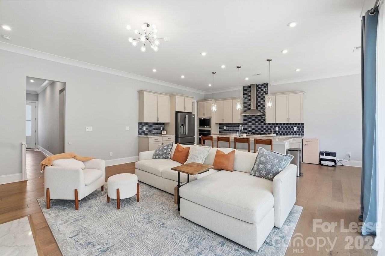 4131 Merkland Ln - Photo 5 of 30