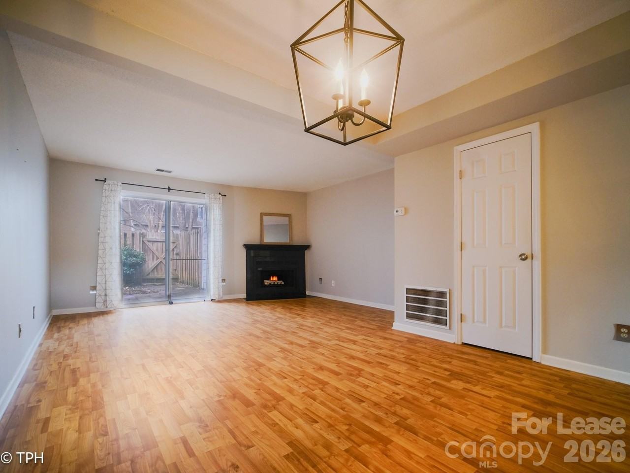 6124 Heath Ridge Ct - Photo 7 of 29