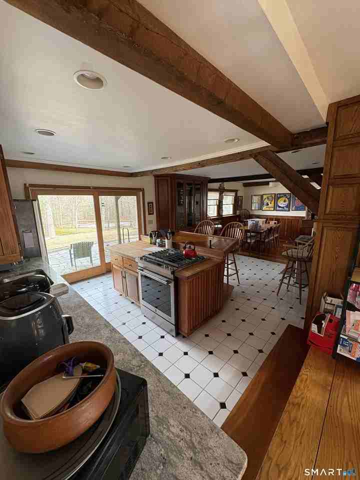 40 Looking Glass Hill Rd - Photo 7 of 39