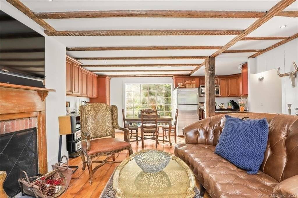 49 Hollow Tree Ridge Rd - Photo 6 of 25