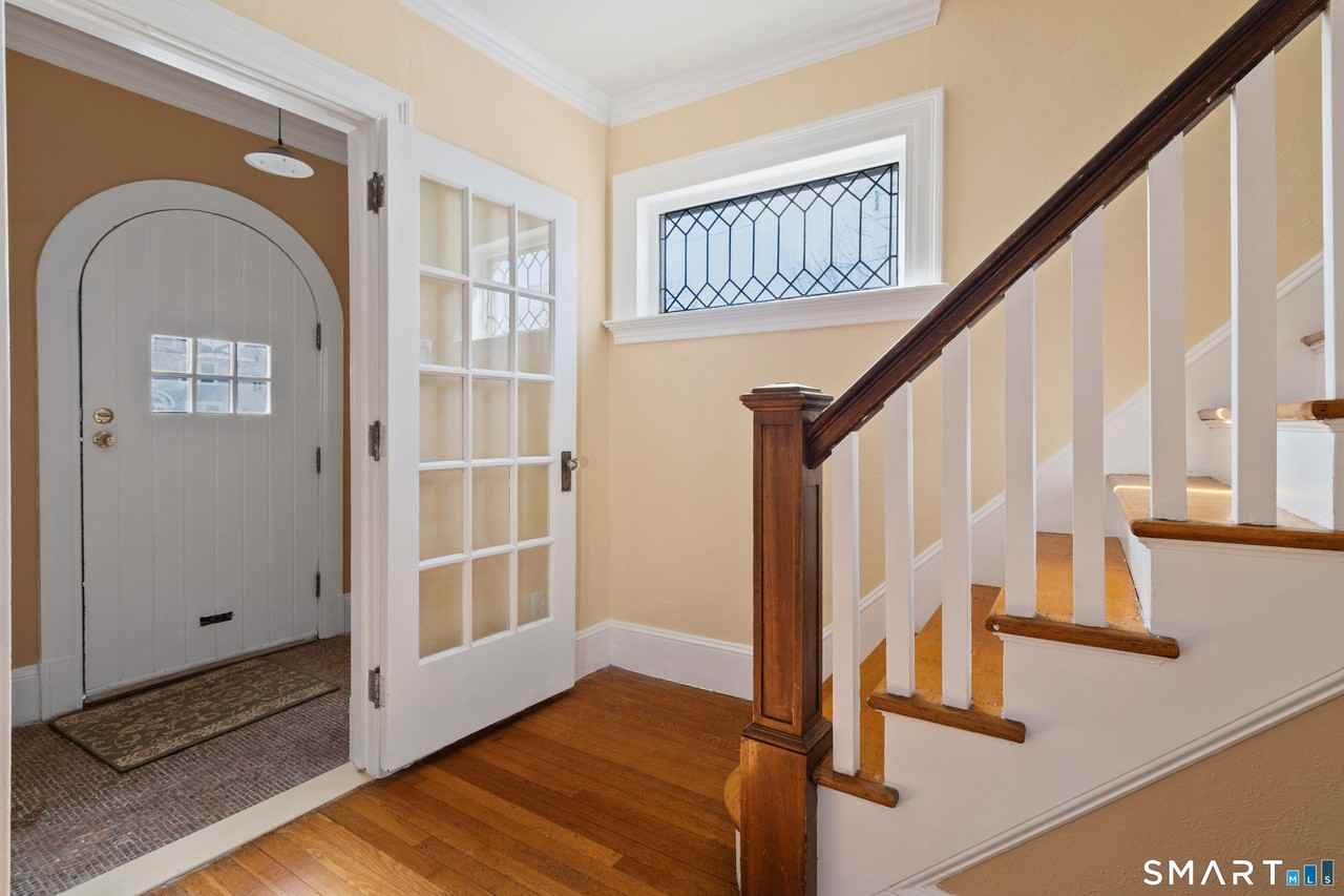 1955 Chapel St - Photo 2 of 29