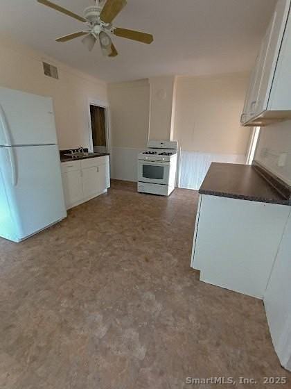 198 N Main St - Photo 3 of 9