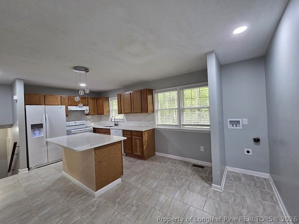 2532 Sourwood Dr - Photo 3 of 18