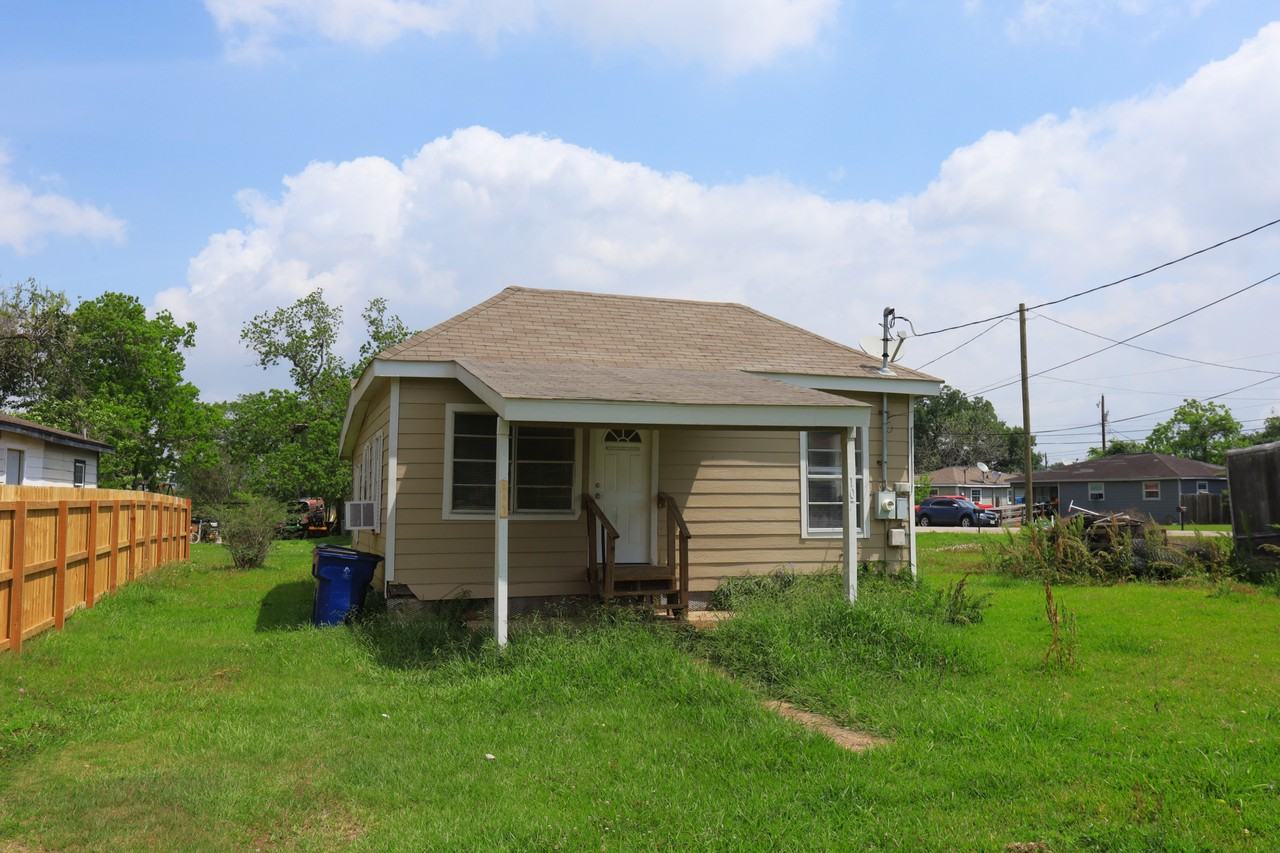 107 Prewitt Ln #1 - Photo 2 of 16