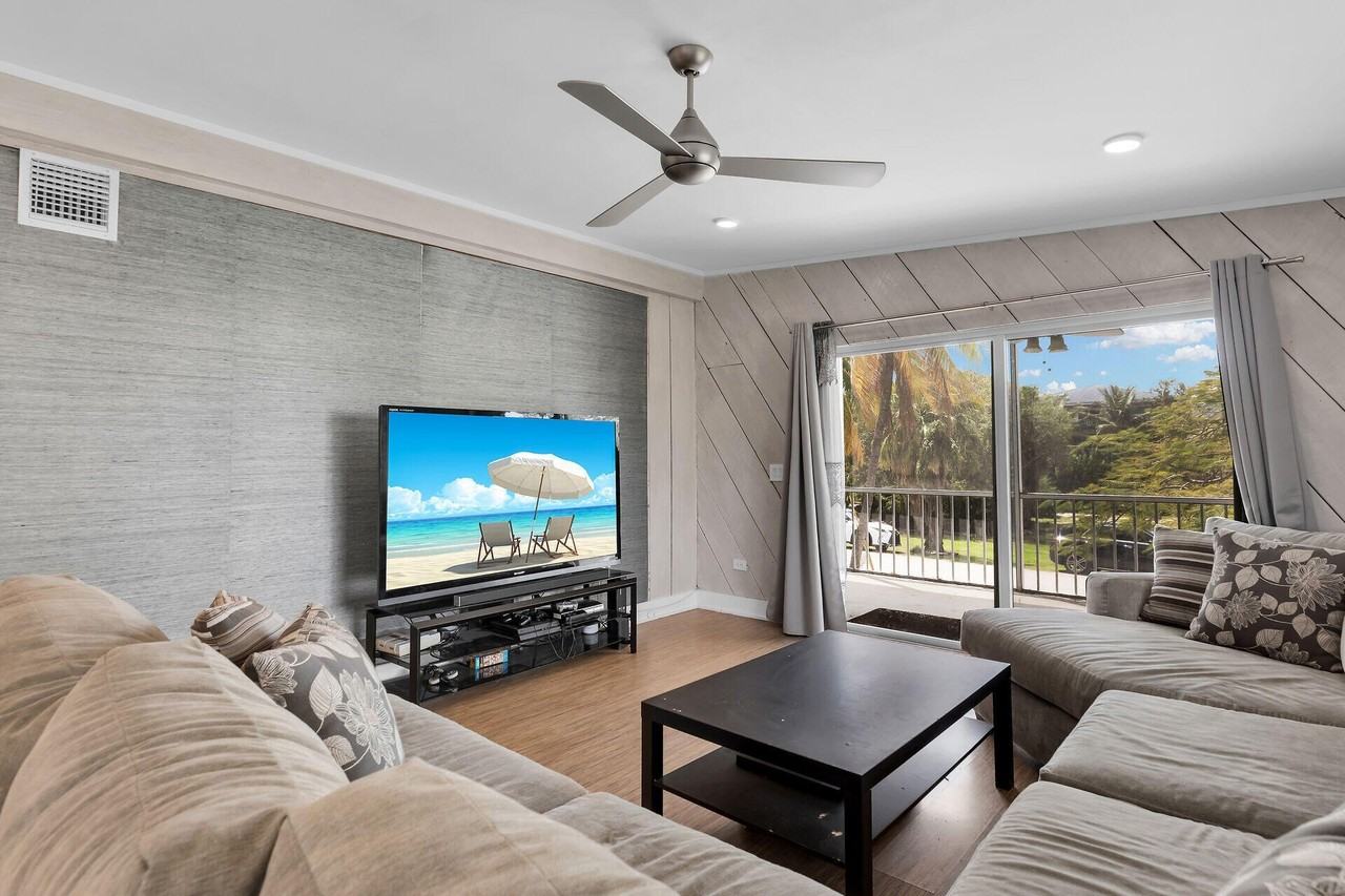 154 Hibiscus St - Photo 4 of 18