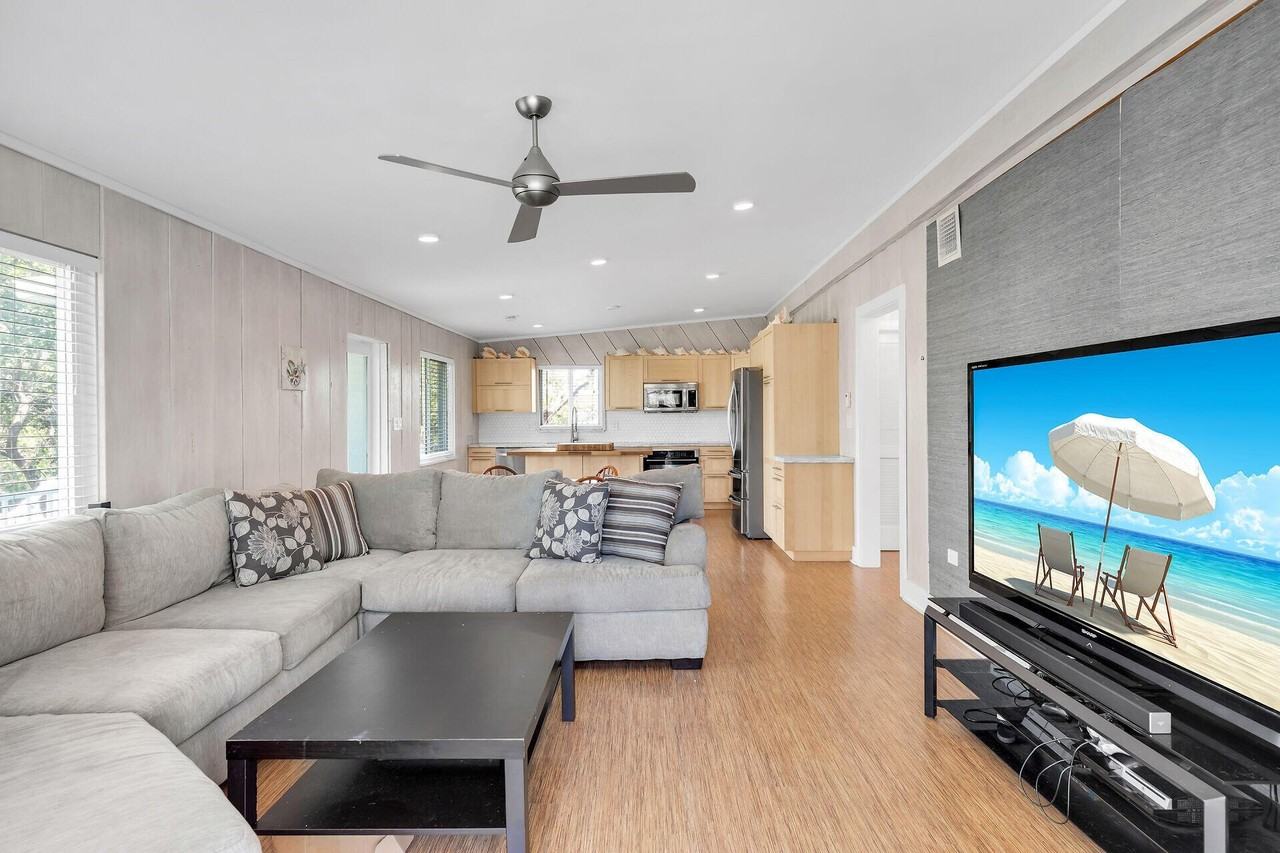 154 Hibiscus St - Photo 5 of 18