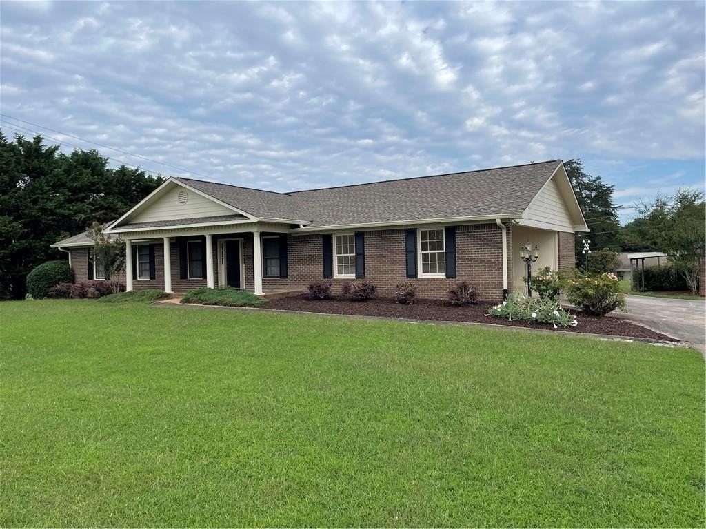 119 Sawnee Dr - Photo 2 of 16