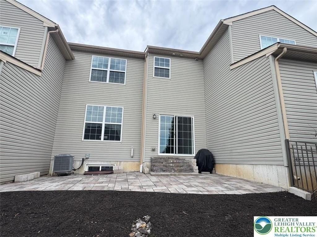 1477 Tarpan Ln - Photo 5 of 16