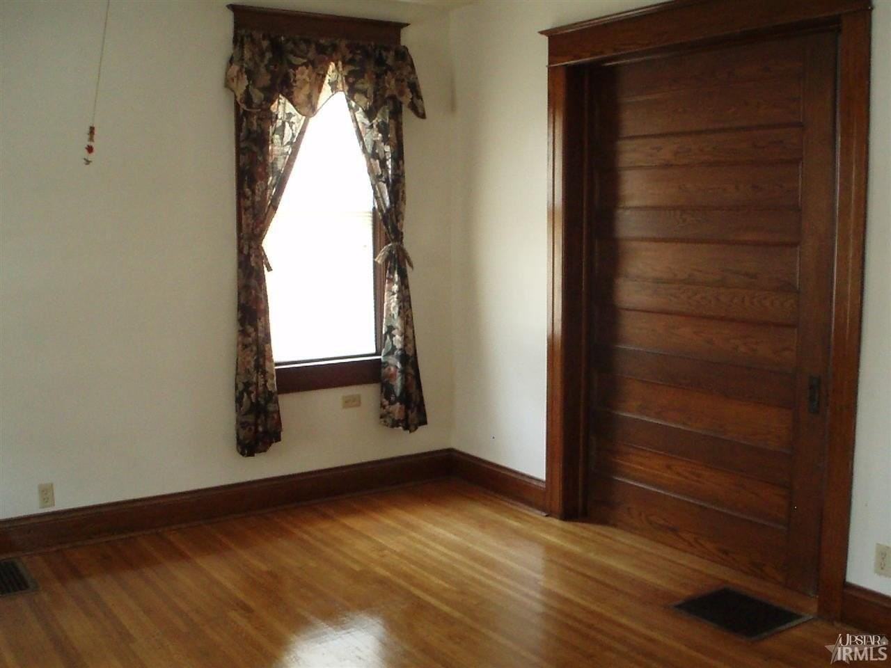 636 Huffman St - Photo 3 of 25