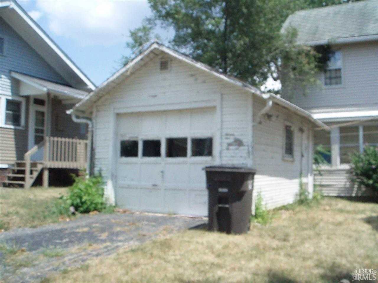 636 Huffman St - Photo 5 of 25