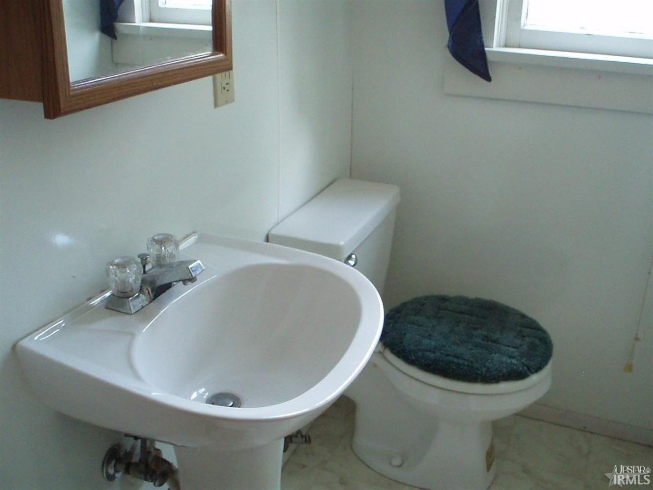 636 Huffman St - Photo 6 of 25